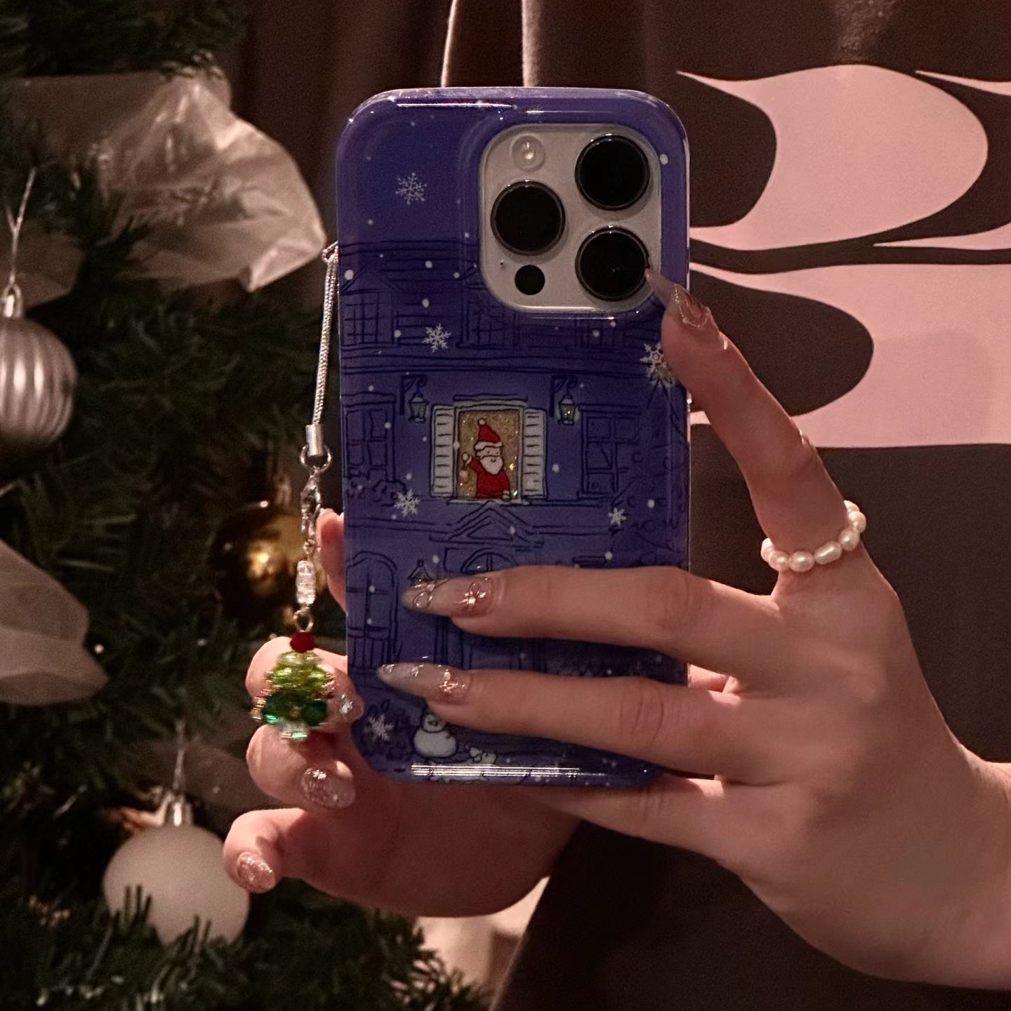 iPhone Series Santa Standing At Window Case