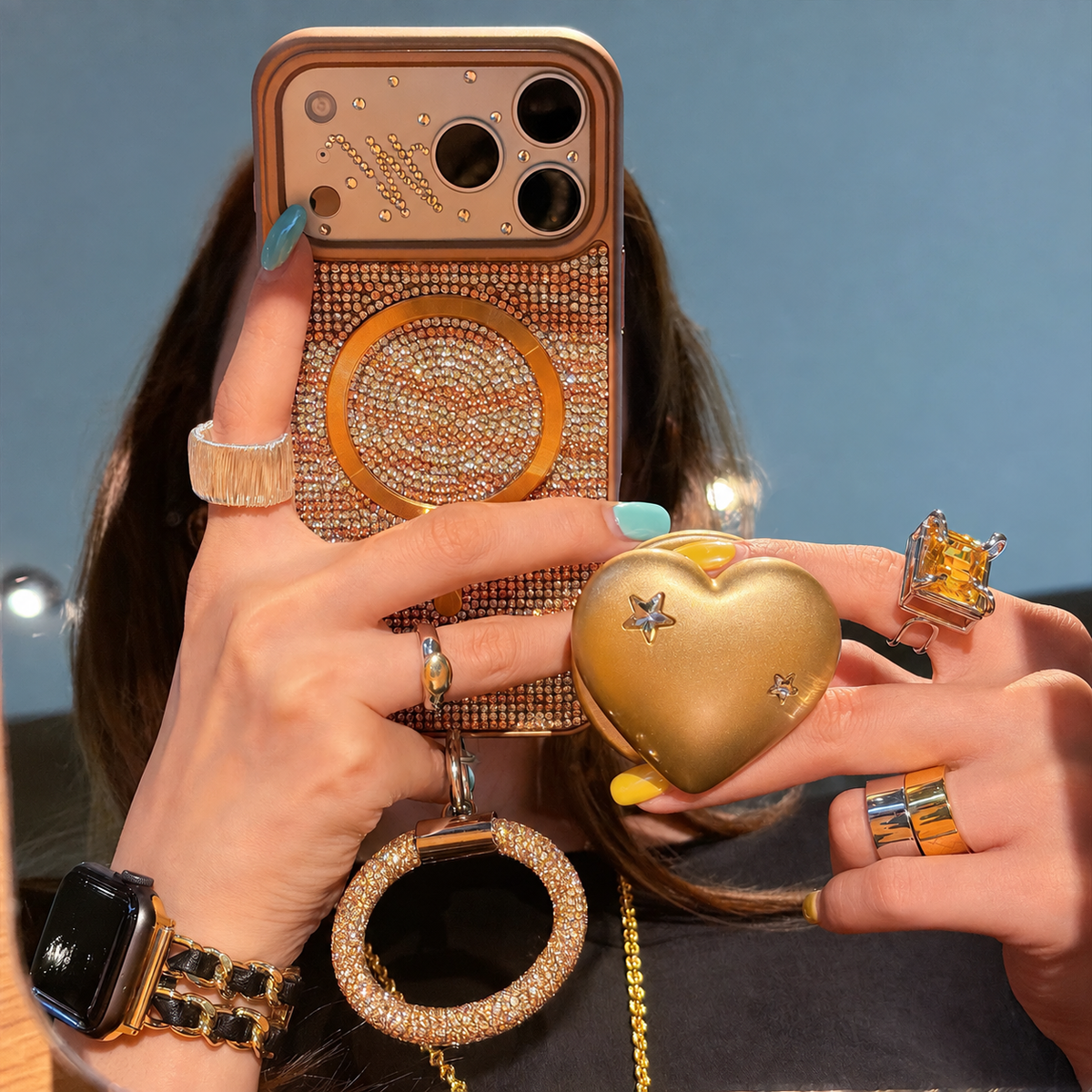 Gold rhinestone magnetic case with heart stand and carrying ring